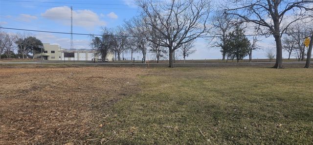 5300 Main Street, Chappell Hill, TX 77426