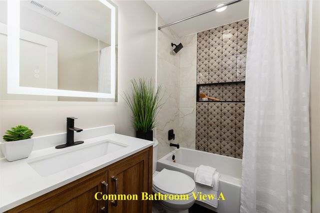 20 Maricopa Lane, Hoffman Estates, IL 60169