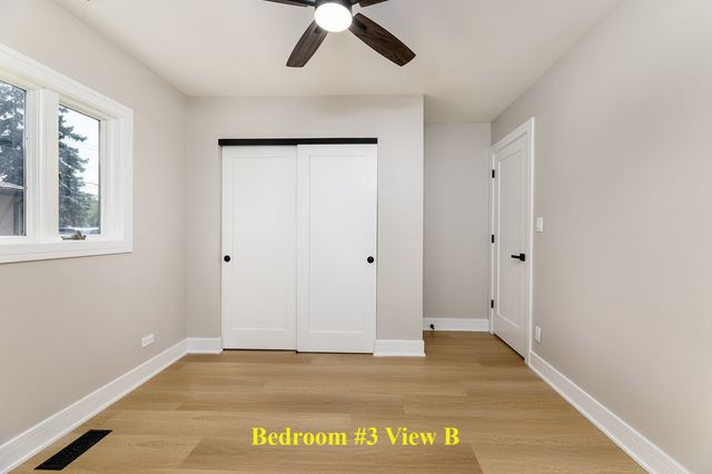 20 Maricopa Lane, Hoffman Estates, IL 60169