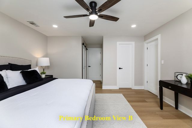 20 Maricopa Lane, Hoffman Estates, IL 60169