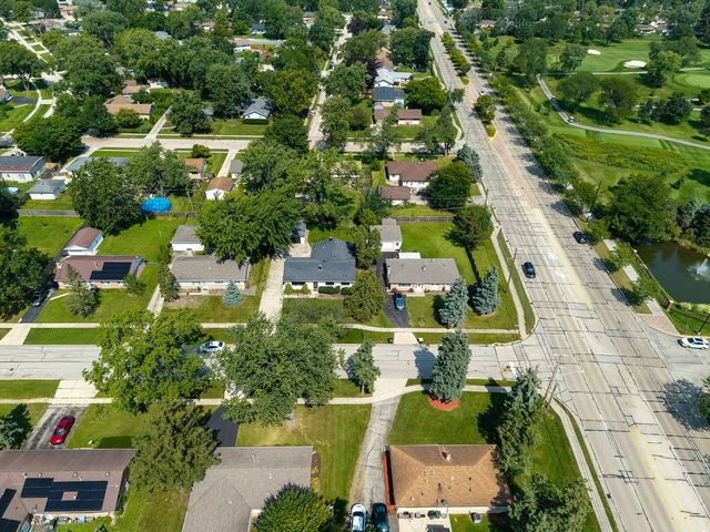 20 Maricopa Lane, Hoffman Estates, IL 60169