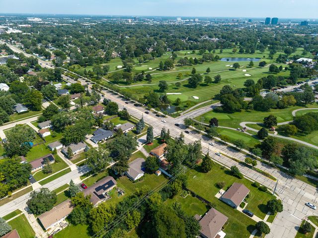 20 Maricopa Lane, Hoffman Estates, IL 60169