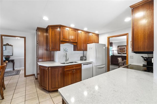 1475 Taitwood Road, Centerville, OH 45459