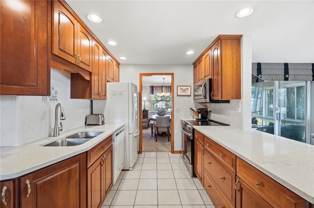 1475 Taitwood Road, Centerville, OH 45459