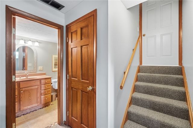 1475 Taitwood Road, Centerville, OH 45459