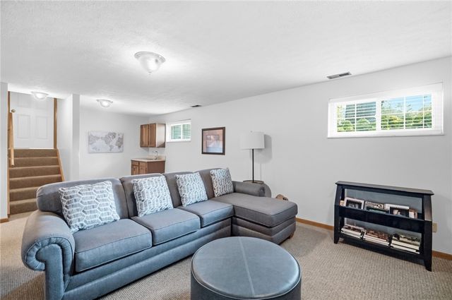 1475 Taitwood Road, Centerville, OH 45459