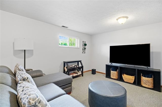 1475 Taitwood Road, Centerville, OH 45459