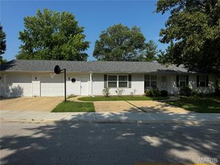 1215 Butternut Drive, Greenville, IL 62246