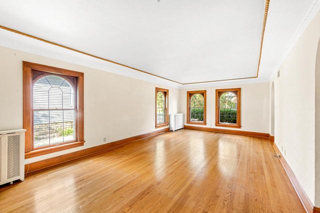 2263 Ludington AVENUE, Wauwatosa, WI 53226
