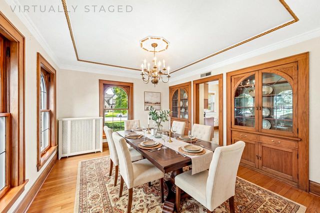 2263 Ludington AVENUE, Wauwatosa, WI 53226