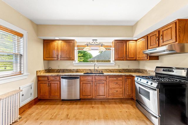 2263 Ludington AVENUE, Wauwatosa, WI 53226