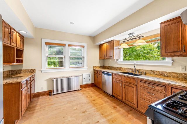 2263 Ludington AVENUE, Wauwatosa, WI 53226
