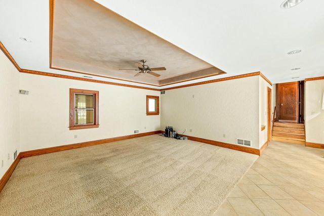 2263 Ludington AVENUE, Wauwatosa, WI 53226