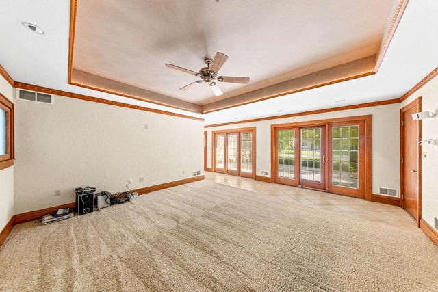 2263 Ludington AVENUE, Wauwatosa, WI 53226