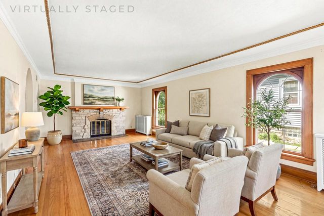 2263 Ludington AVENUE, Wauwatosa, WI 53226