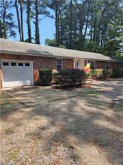 4024 Shore DR, Virginia Beach, VA 23455