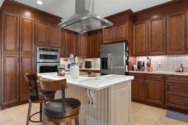 9923 MANATEE AVENUE W, Bradenton, FL 34209