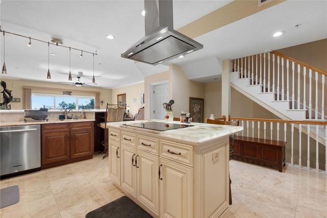 9923 MANATEE AVENUE W, Bradenton, FL 34209