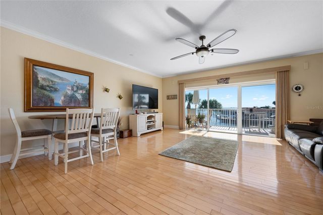 9923 MANATEE AVENUE W, Bradenton, FL 34209