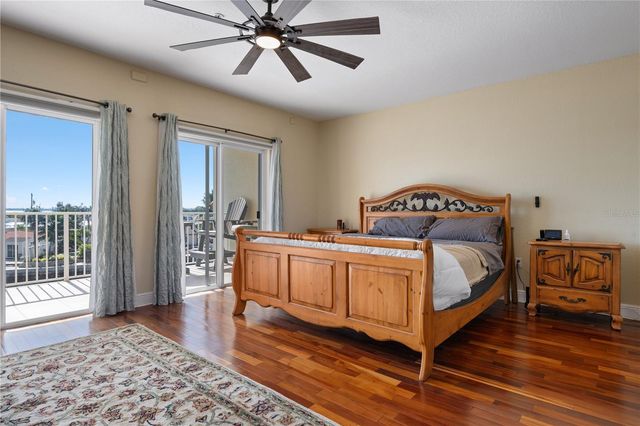 9923 MANATEE AVENUE W, Bradenton, FL 34209