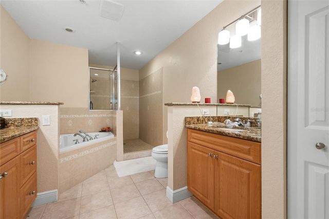 9923 MANATEE AVENUE W, Bradenton, FL 34209