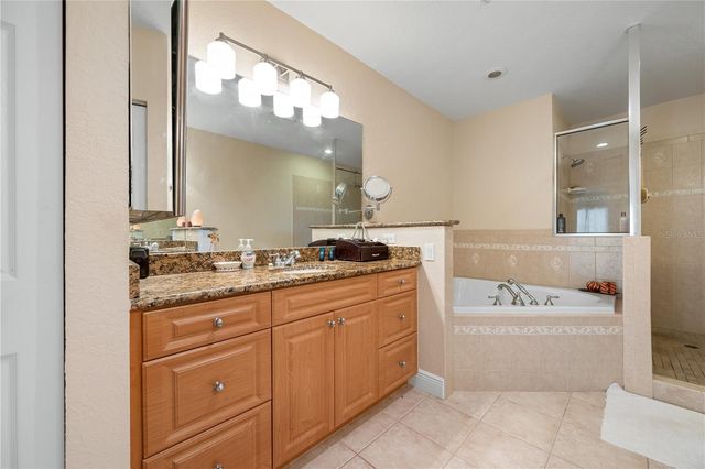 9923 MANATEE AVENUE W, Bradenton, FL 34209