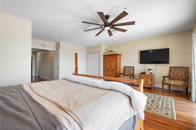 9923 MANATEE AVENUE W, Bradenton, FL 34209