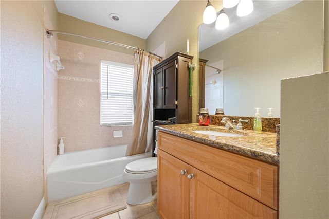 9923 MANATEE AVENUE W, Bradenton, FL 34209