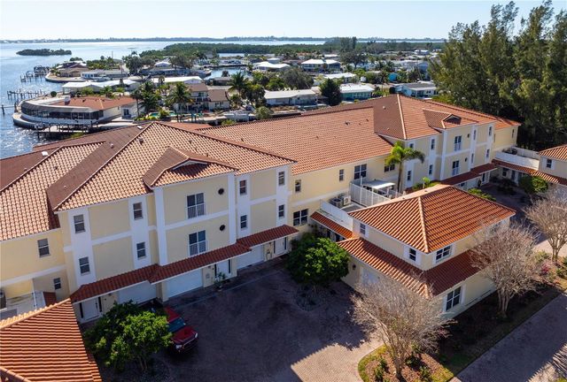 9923 MANATEE AVENUE W, Bradenton, FL 34209