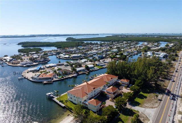 9923 MANATEE AVENUE W, Bradenton, FL 34209