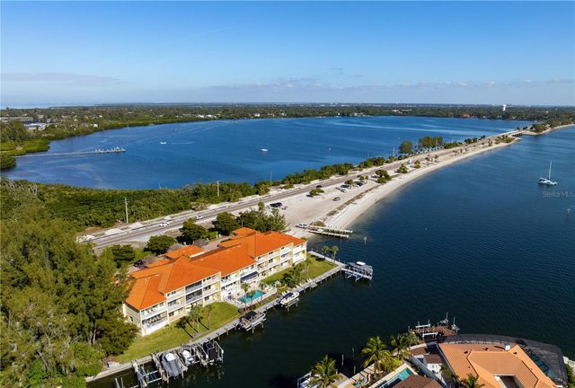 9923 MANATEE AVENUE W, Bradenton, FL 34209