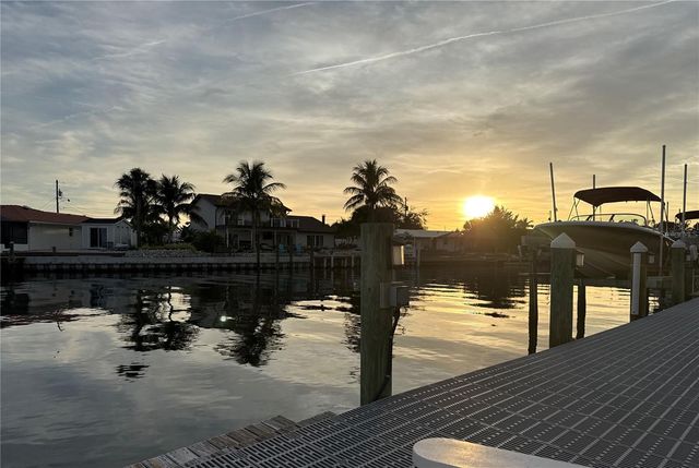9923 MANATEE AVENUE W, Bradenton, FL 34209