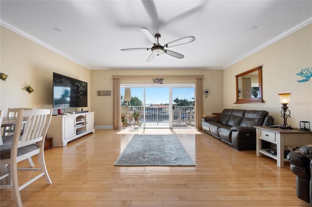 9923 MANATEE AVENUE W, Bradenton, FL 34209