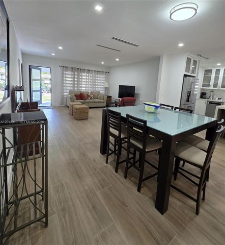 1015 Pizarro St, Coral Gables, FL 33134