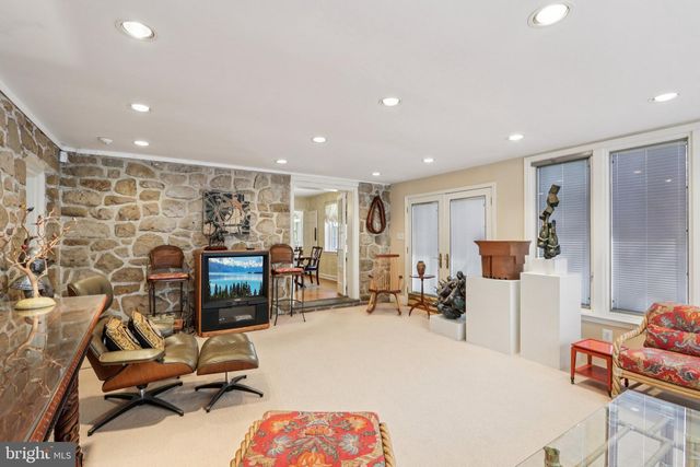 925 LEOPARD RD, Jenkintown, PA 19046