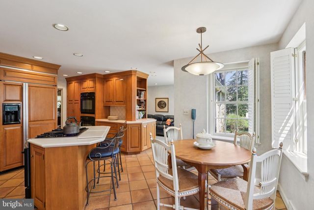 925 LEOPARD RD, Jenkintown, PA 19046