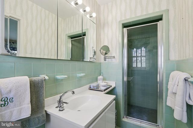 925 LEOPARD RD, Jenkintown, PA 19046