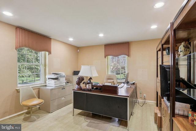 925 LEOPARD RD, Jenkintown, PA 19046