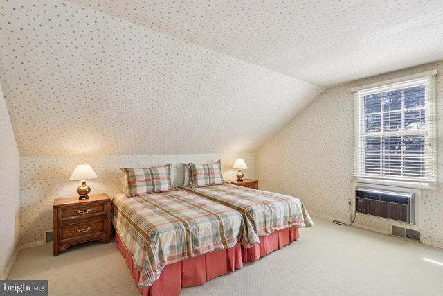 925 LEOPARD RD, Jenkintown, PA 19046