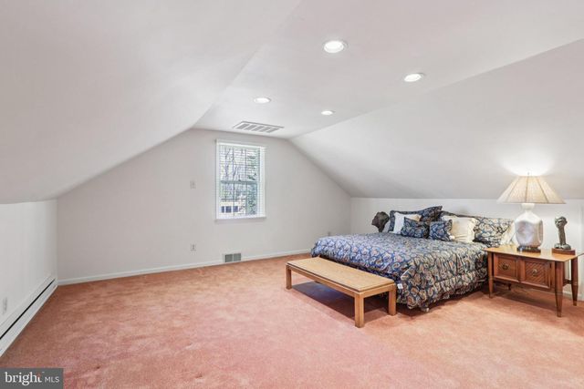 925 LEOPARD RD, Jenkintown, PA 19046