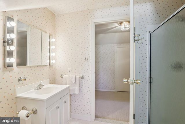 925 LEOPARD RD, Jenkintown, PA 19046