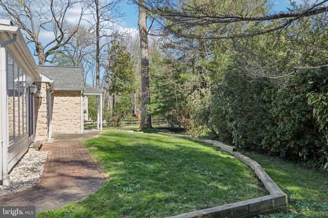 925 LEOPARD RD, Jenkintown, PA 19046