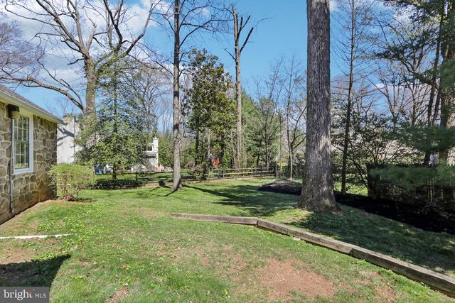 925 LEOPARD RD, Jenkintown, PA 19046