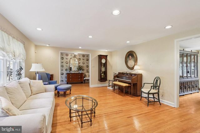 925 LEOPARD RD, Jenkintown, PA 19046