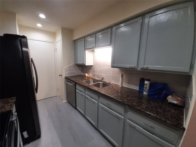 9700 Leawood Boulevard 1410, Houston, TX 77099