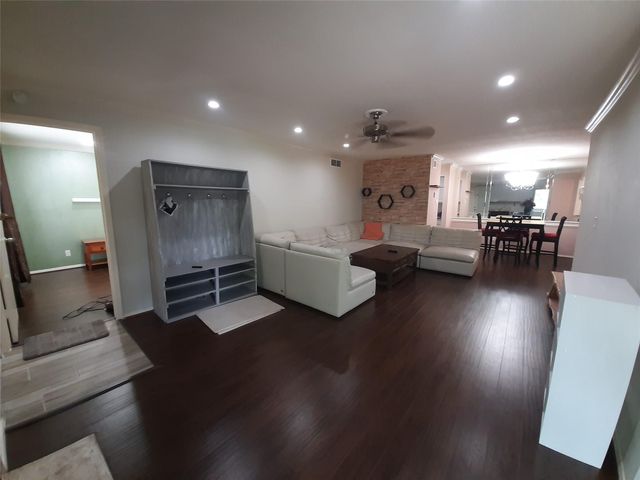 9700 Leawood Boulevard 1410, Houston, TX 77099