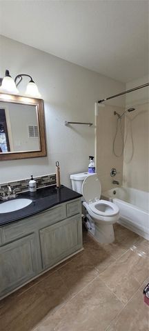 9700 Leawood Boulevard 1410, Houston, TX 77099