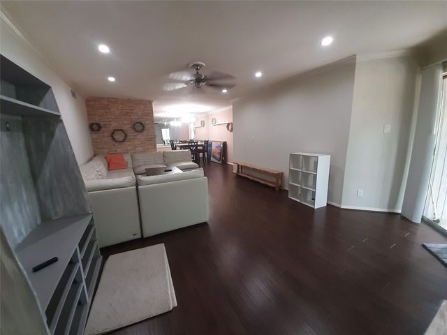 9700 Leawood Boulevard 1410, Houston, TX 77099