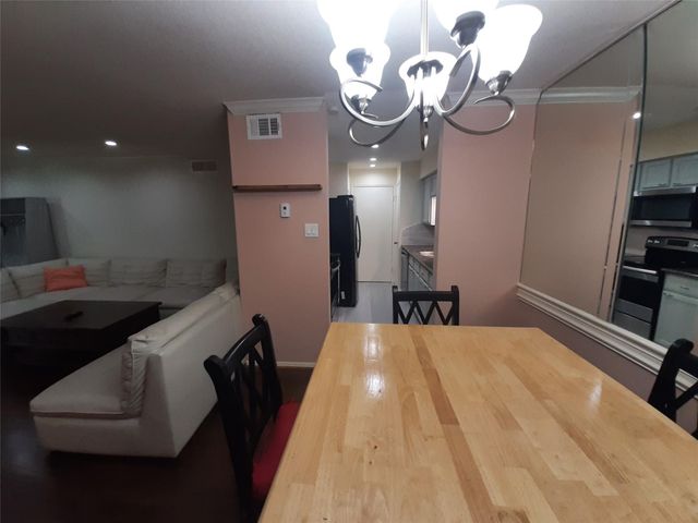 9700 Leawood Boulevard 1410, Houston, TX 77099