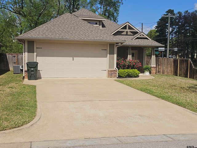 2946 Meadow Brook Trl, Tyler, TX 75701